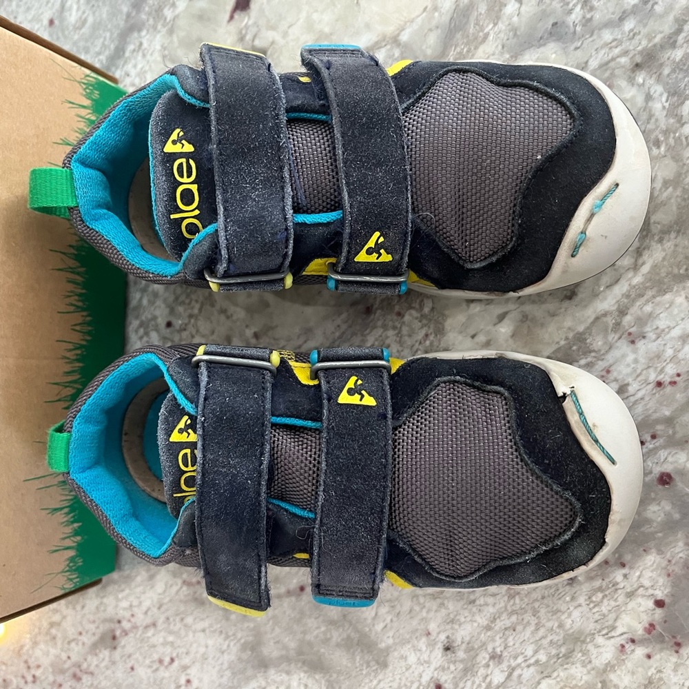 Pre-owned Plae TY toddler sneaker size 10.5 color Navy/steel